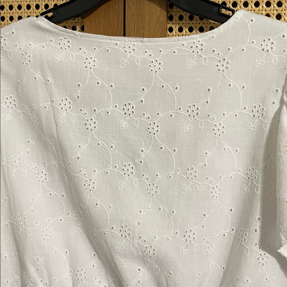 NWT Time & Tru White Eyelet Button-Front Peplum Top XL - Picture 12 of 13